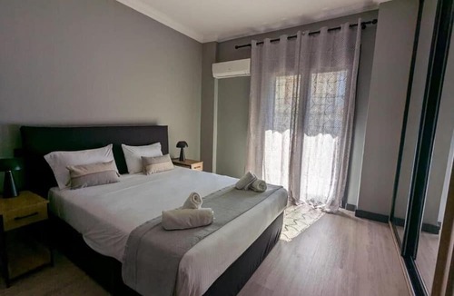Thissio Apartment | Momentum