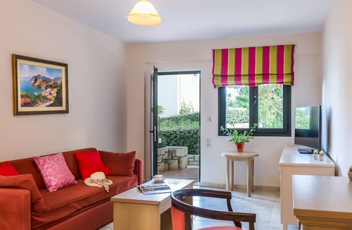 Koutouloufari House | Pilot's Villas Luxury Suites