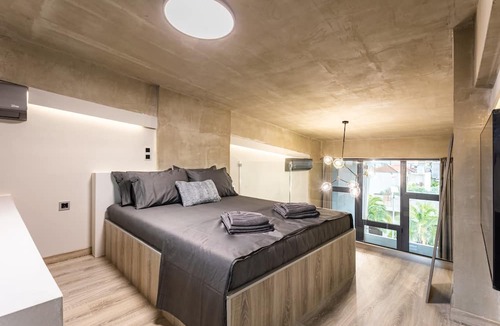Anatolikos Sinikismos Apartment | Ventiri Lofts - Cozy Penthouse With Balcony