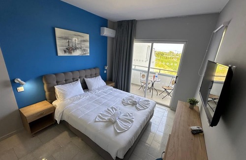 Theologos Hotel | Ayit Hotel