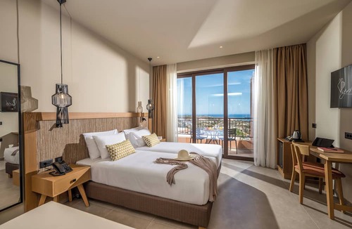 Piskopiano Hotel | Hotel Pyriá