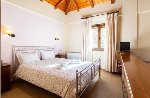 Kylini Apartment | Pleiades Jewel Meropi - Corinthos Pool Bliss