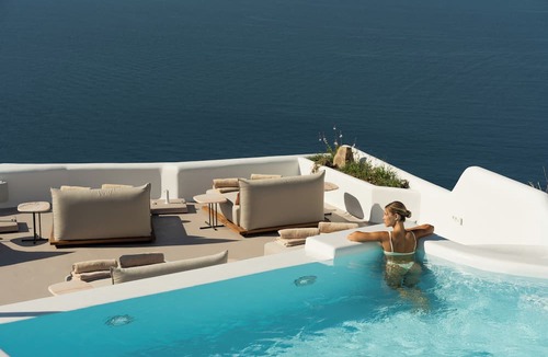 Oia Hotel | Canaves Ena - Small Luxury Hotels of the World