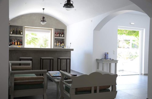 Kamari Hotel | Hippocampus Hotel