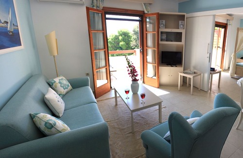 Agia Paraskevi Hotel | Magic Hotel