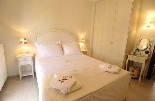 Kala Nera Villa | Levantes Villas