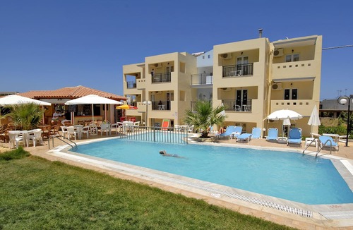 Stalida House | Sunshine Studios & Apartments