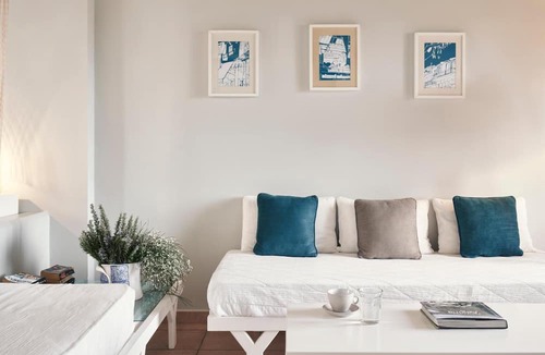Perdhika Apartment | Angelina Aegina Boutique Escape