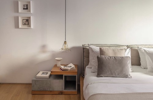 Koukaki Apartment | Acropolis Maisonette, Urban Stripes Athens