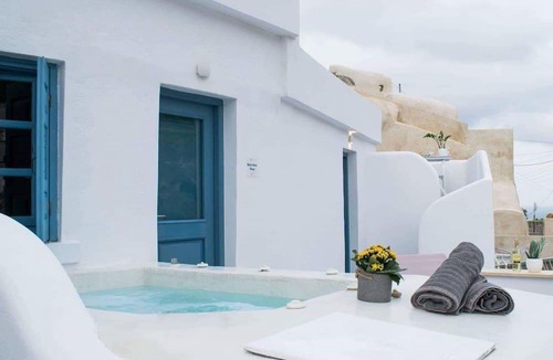 Messaria Apartment | Stoa Cave Villas