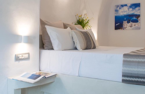 Messaria Apartment | Stoa Cave Villas