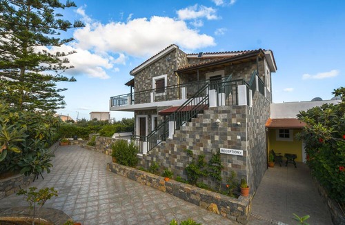 Old Hersonissos Apartment | Villa Medusa