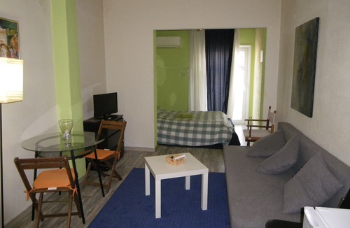 Thessaloniki Apartment | Mini suite neighboring the centre
