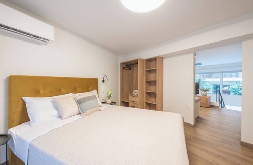 Kinosargous Apartment | Athens Secluded Apartments