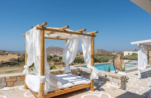 Ios House | Revery Villa & House