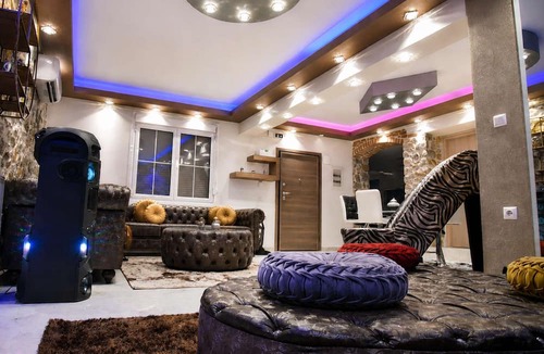 Krinidhes Apartment | Eleni De Lux - Indoor Jacuzzi Residence in Lydia