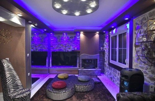Krinidhes Apartment | Eleni De Lux - Indoor Jacuzzi Residence in Lydia