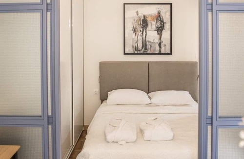 Thessaloniki Apartment | A penthouse apartment near the seaside (Nea Paralia)