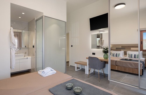 Nea Chora Apartment | Elia Seaside Deluxe Apartment