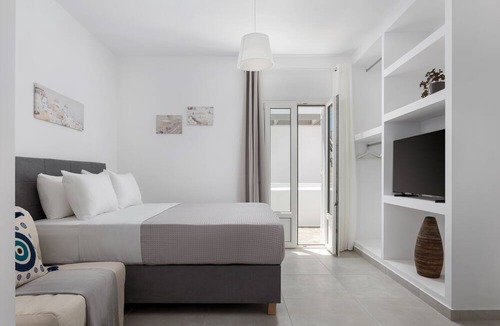 Naousa Apartment | Palma Elegant Suites