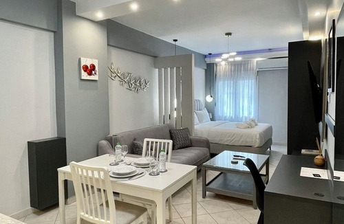 Thessaloniki City Centre Apartment | Superior Suite Zotos Luxury Studios & Apartments