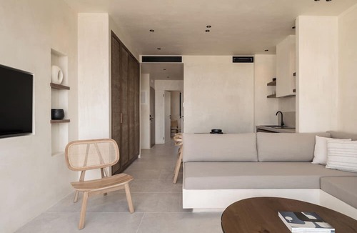 Paliouri Apartment | Seven Rocks Suites