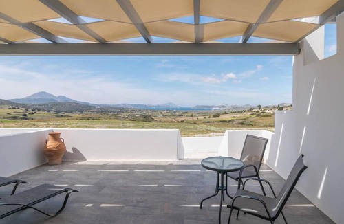 Milos Apartment | Sunset Village