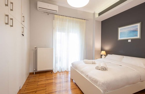 Thissio Apartment | Charming Retreat Below the Acropolis