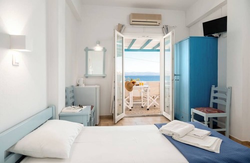 Logaras Apartment | Afroditi Studios & Villas