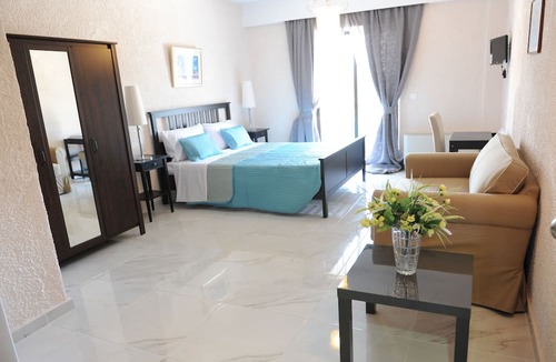 Petaloudes Apartment | Valentino Hotel