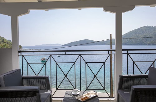 Mikros Gialos Apartment | Captain Nick