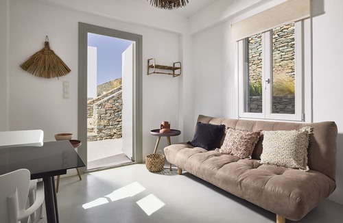 Kithnos Villa | Ianemi Suites by K4 Kythnos