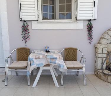 Kithira House | Trifyllianika Calm View