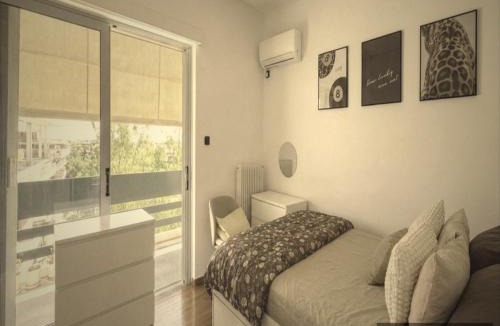 Alimos House | Φωτεινό Διαμέρισμα Κοντά στη Θάλασσα στη Γλυφάδα