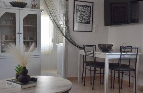 Samothrace House | Castle View
