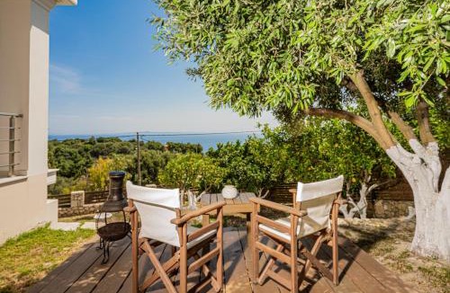 Xirokastello Apartment | Thomas & Elena Holiday House