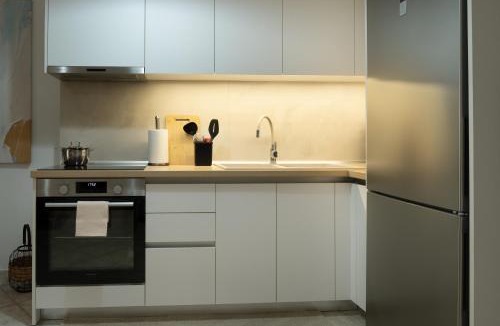 Ampelokipoi-Menemeni Apartment | Bright and comfortable apartment with balcony for 2