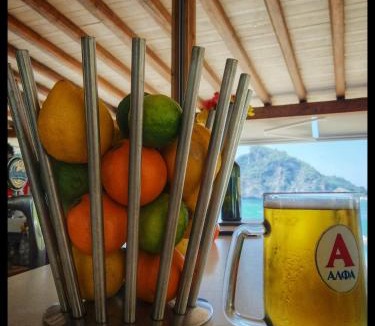 Lakones Apartment | Poseidon Beach Bar & Restaurant Apartments