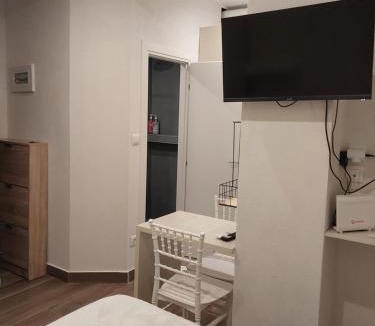 Thessaloniki Apartment | AniBo Studios & Apartments A210