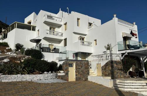 Piskopiano Villa | Entire Villa full View 3 bedrooms 3 bathrooms 3 kitchens