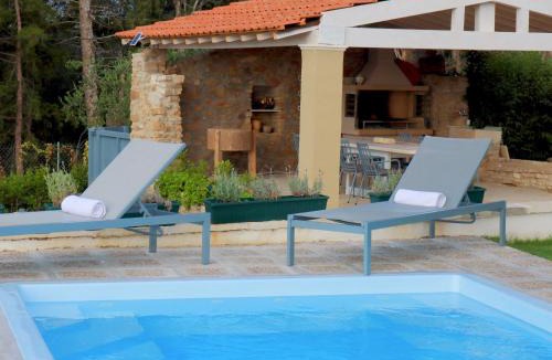 Corfu Town Villa | Private Villa Maothis