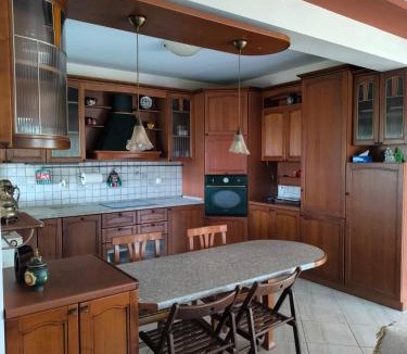 Nea Khili Apartment | Villa Anna, Apartment 1, Nea Chili, Alexandroupoli, Greece, Private Tennis Court