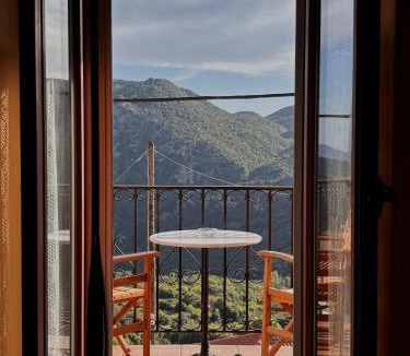 Dimitsana Apartment | Sophia's Stone House