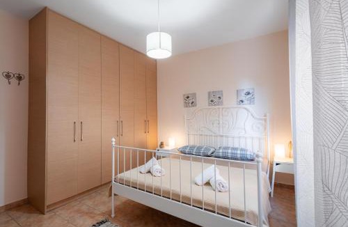 Rafina-Pikermi Apartment | Relaxing family house with garden in Avra, Rafina