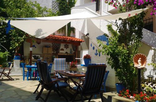 Nea Potidaia Apartment | Haus Niko Apartments and Suites