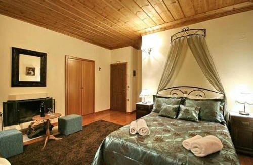 Trikolonoi House | Archontiko tis Zois