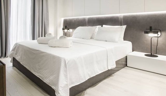 Ultra Chic Modern 4 Bedrooms Apartment in Athens