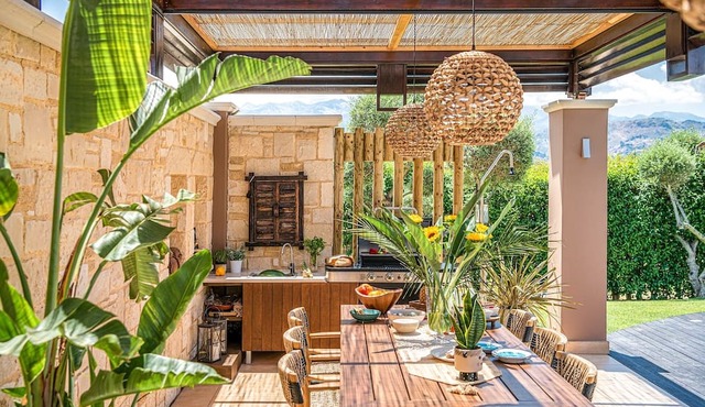 3 Bedrooms, 2 Bathrooms, 1km from the Beach in Daratsos