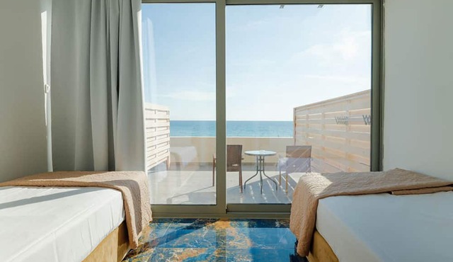 Ninos Grand Beach Hotel & Resort