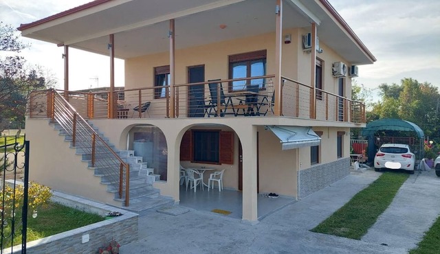 "Villa Anastasia" Flat on the 1st floor in N. Iraklia